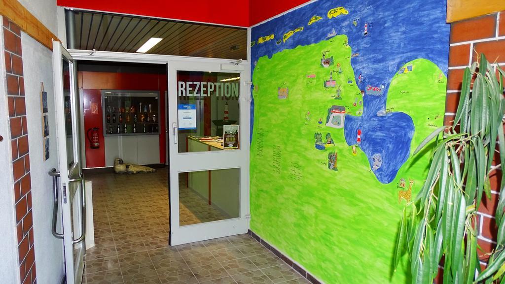 Nordseehostel Am Bahnhof Sande Zewnętrze zdjęcie